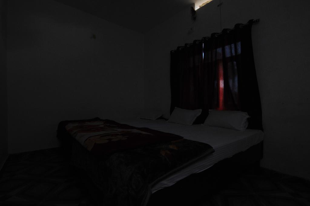 Rama Guest House Бодх-Гая Екстер'єр фото